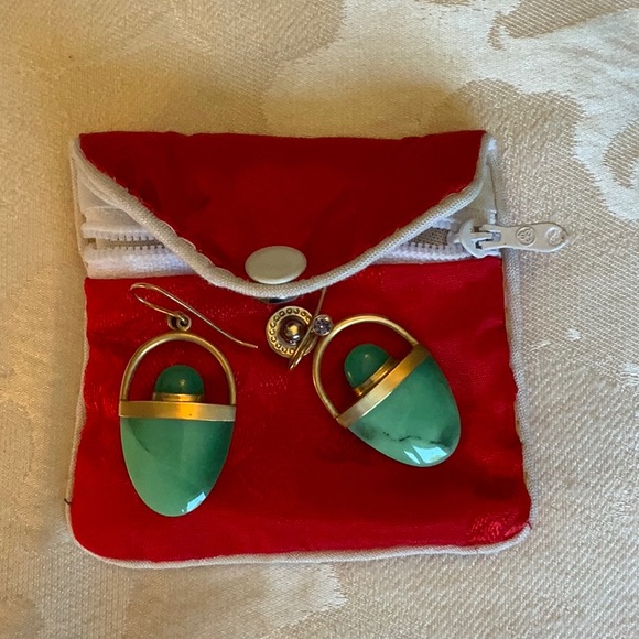 Jade Drop Pierced Earrings in Abstract Gold Setting Topped With Lavender Gem - Picture 2 of 6